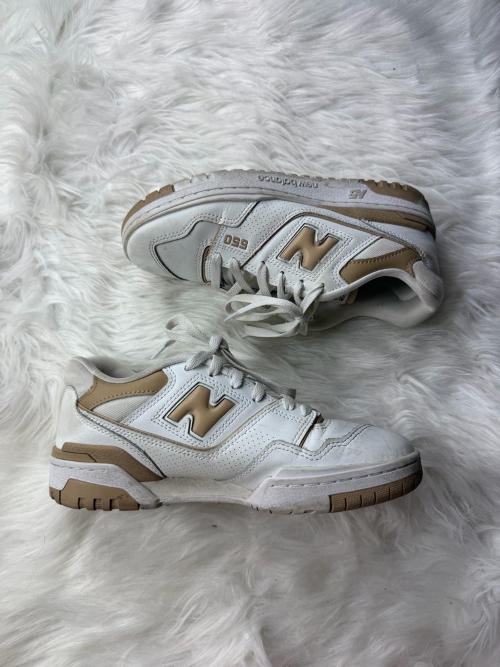 New Balance Women’s 550 'White Incense - Picture 2 of 7